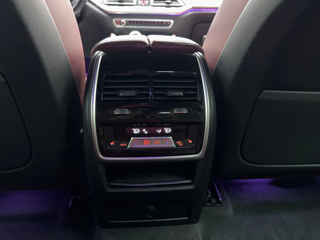 Used 2021 BMW X6 xDrive40i w/ M Sport Package image 21