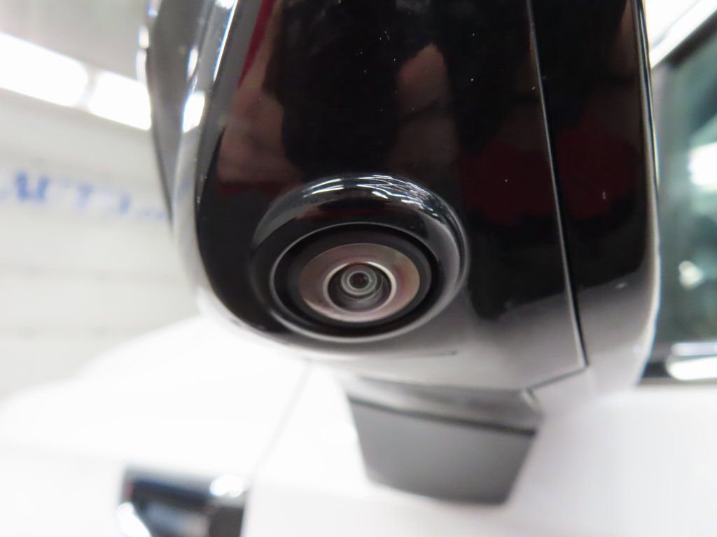 Used 2024 GMC Yukon XL SLT w/ SLT Premium Package image 45