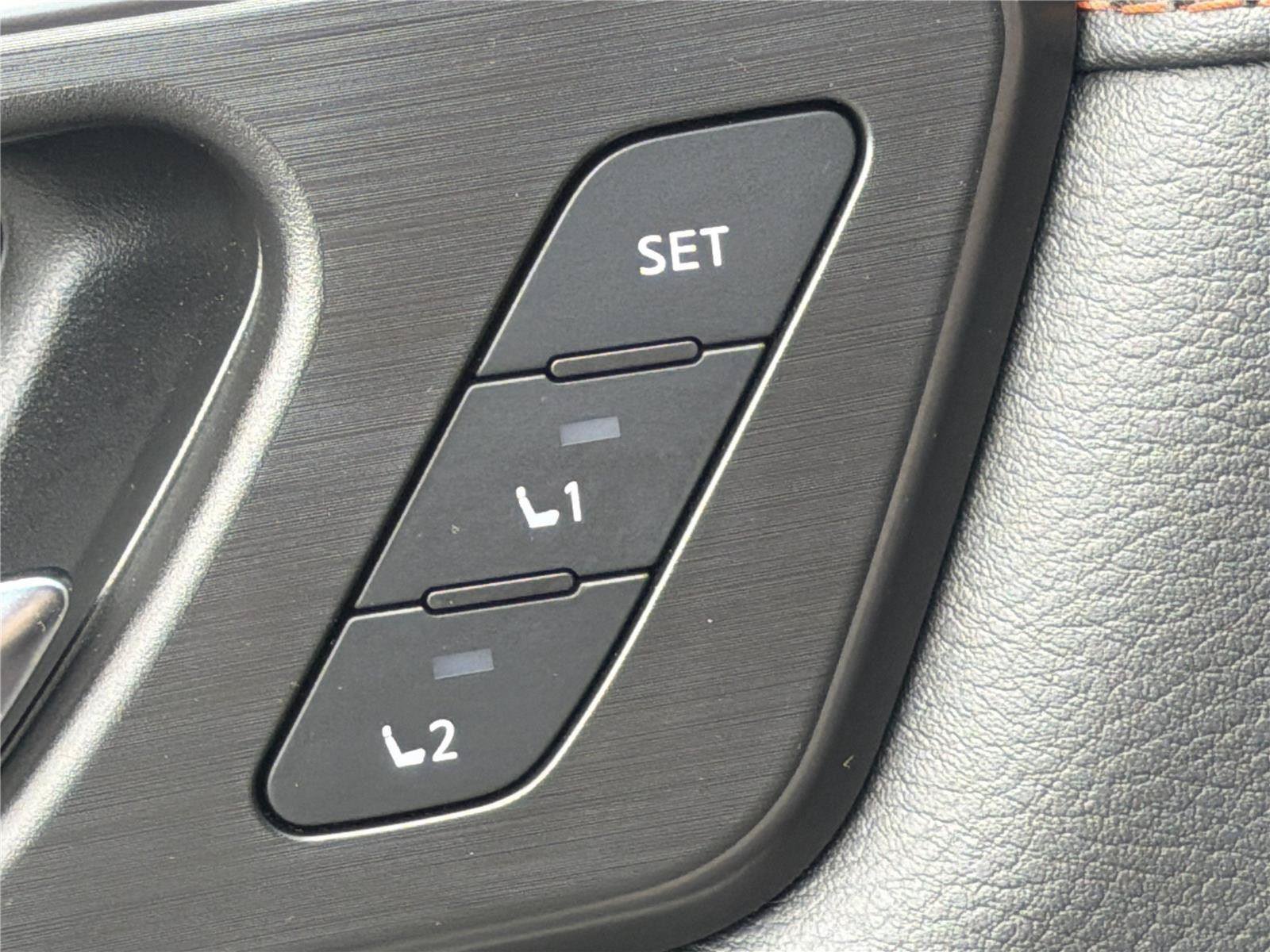 Used 2025 Nissan Armada PRO-4X AWD/4WD image 20