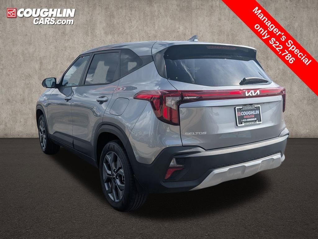 Used 2025 Kia Seltos LX AWD/4WD image 5
