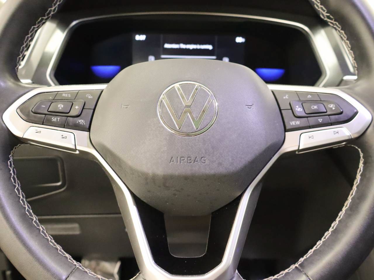 Certified 2023 Volkswagen Tiguan SE w/ Panoramic Sunroof Package FWD image 13
