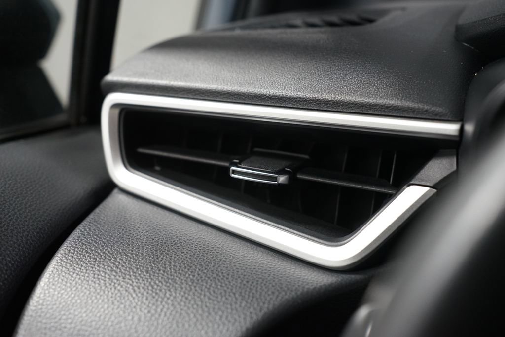 Used 2022 Toyota Corolla SE image 24