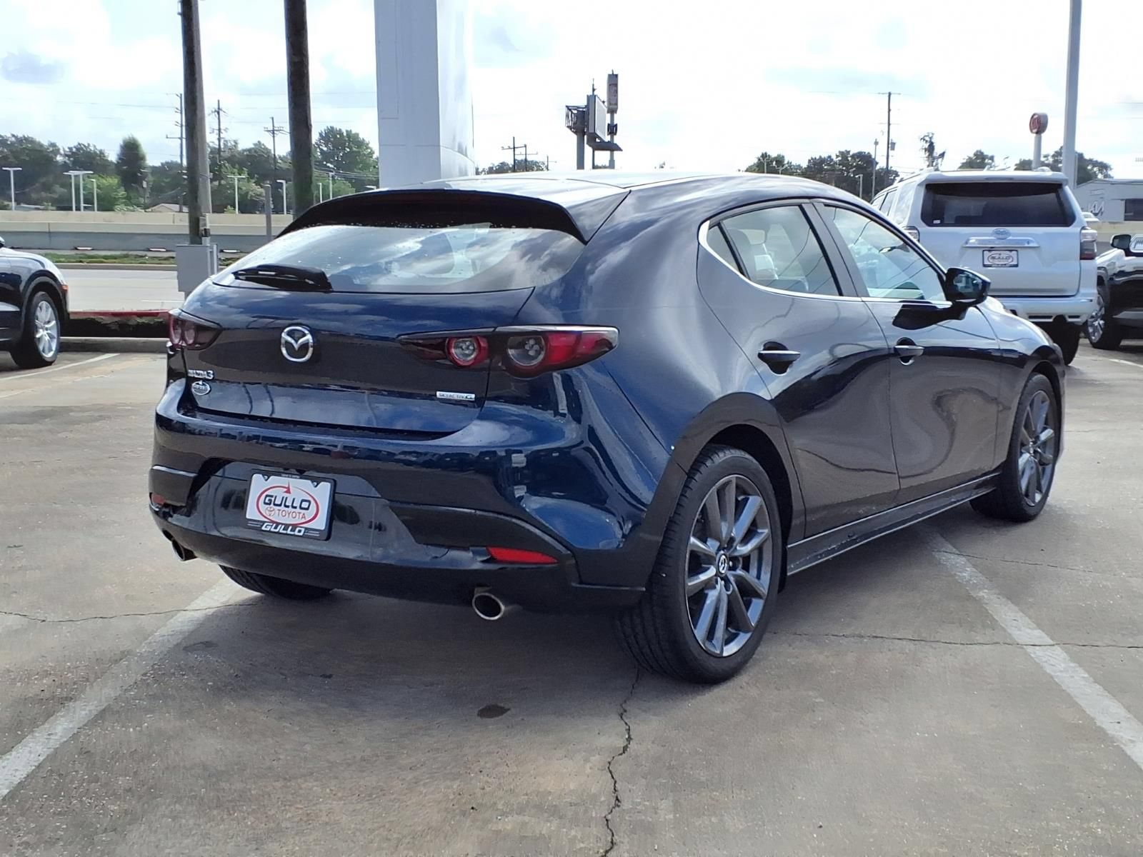 Used 2021 MAZDA MAZDA3 s FWD image 6