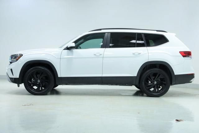 Used 2022 Volkswagen Atlas SE w/ Black Wheel Package FWD image 4