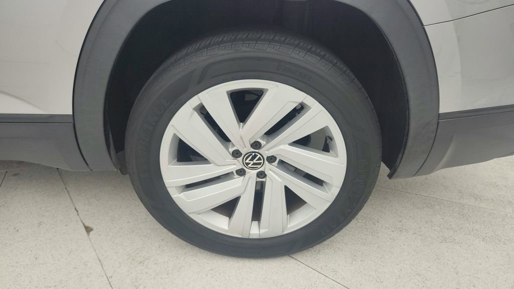 Used 2021 Volkswagen Atlas SE image 28