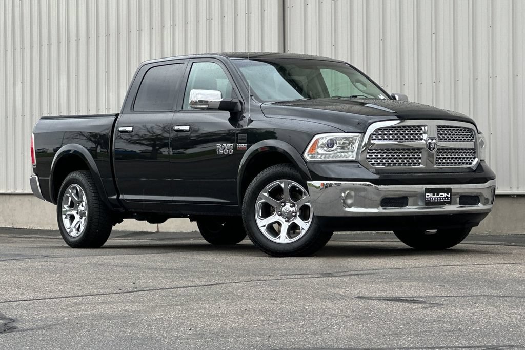 Used 2017 RAM 1500 Laramie AWD/4WD image 2