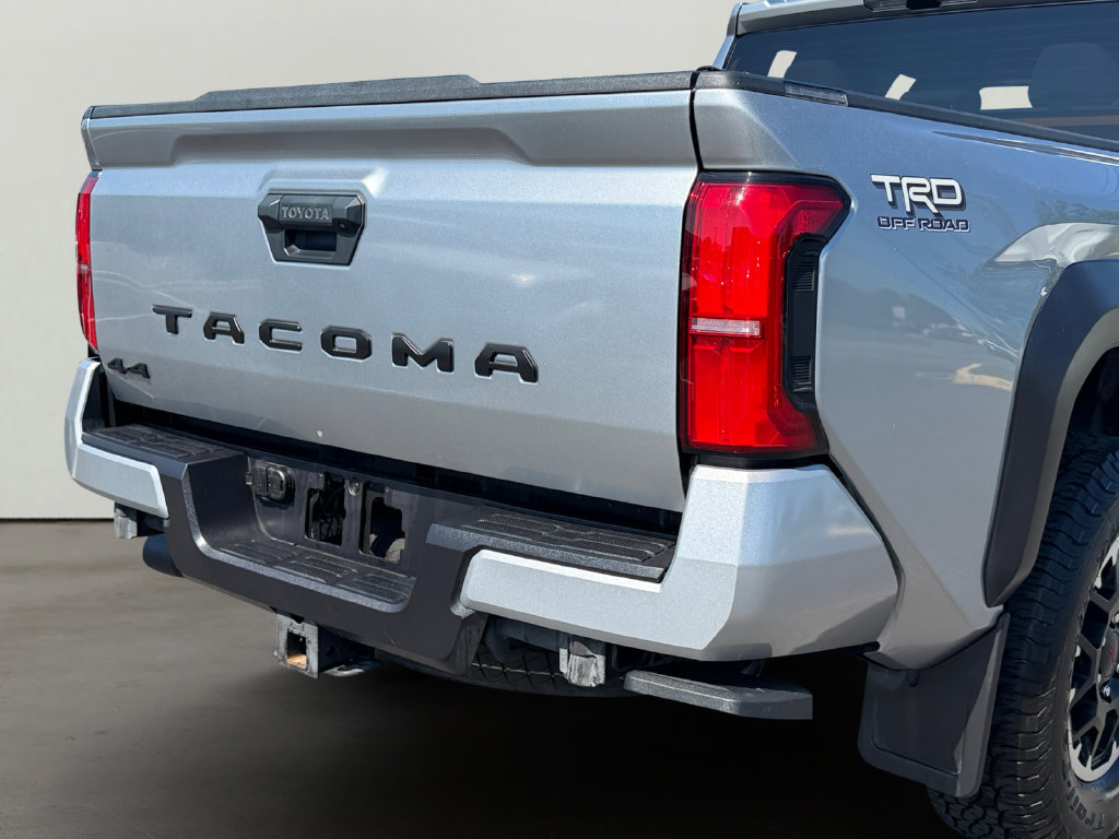 Used 2024 Toyota Tacoma TRD Off-Road AWD/4WD image 10