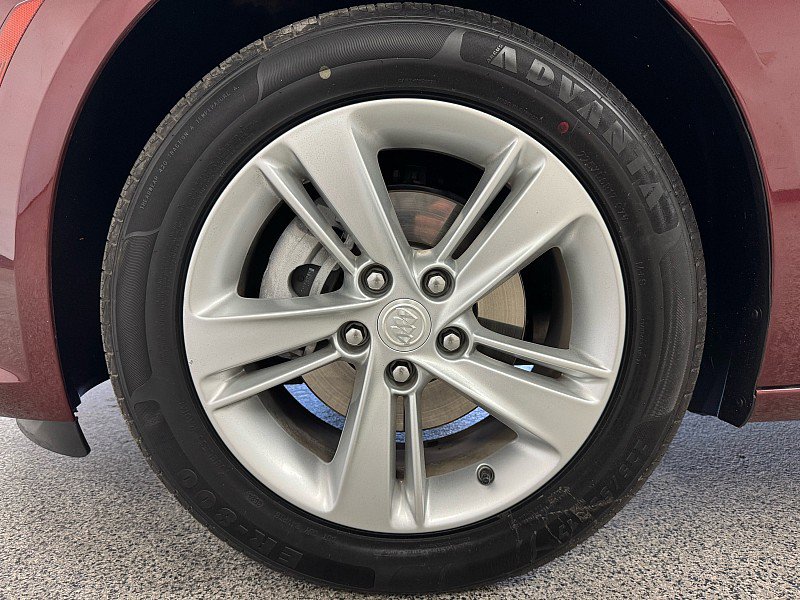 Used 2019 Buick Regal Preferred image 22