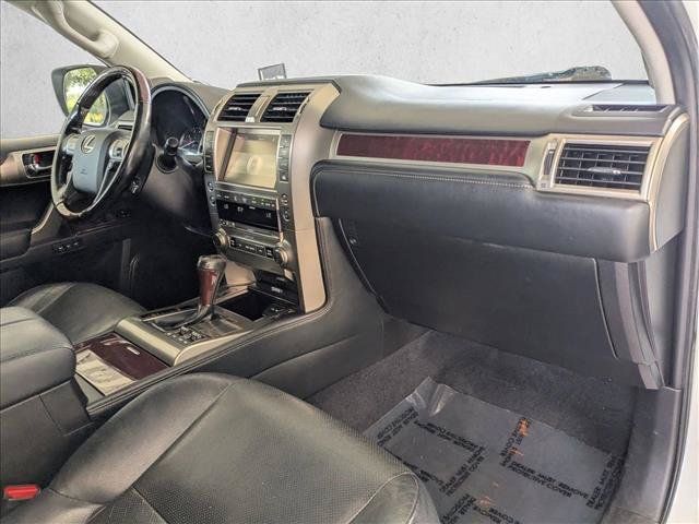 Used 2018 Lexus GX 460 Premium w/ Premium Package AWD/4WD image 19