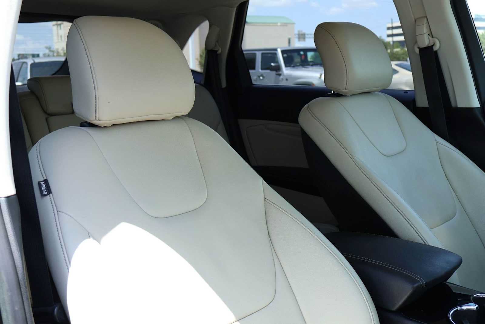 Used 2015 Ford Edge Titanium AWD/4WD image 14