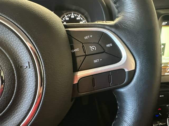 Used 2023 Jeep Renegade Latitude w/ Premium Group AWD/4WD image 13