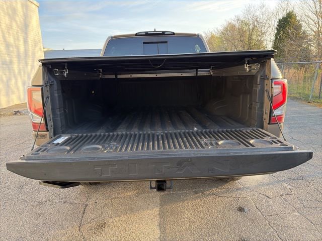Used 2023 Nissan Titan PRO-4X w/ Pro-4x Convenience Package image 18