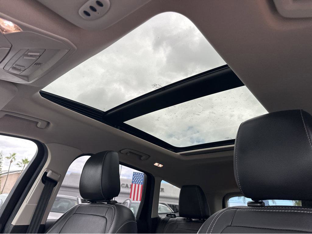 Used 2019 Ford Escape Titanium FWD image 7