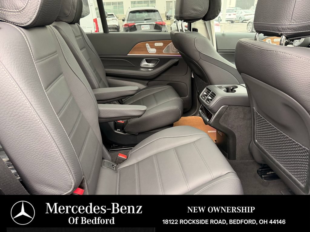 New 2026 Mercedes-Benz GLS 450 4MATIC image 31