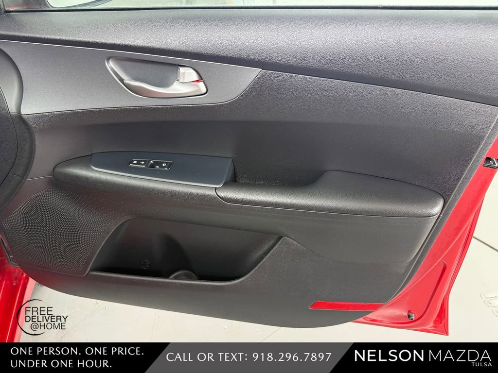 Used 2020 Kia Forte LXS FWD image 42
