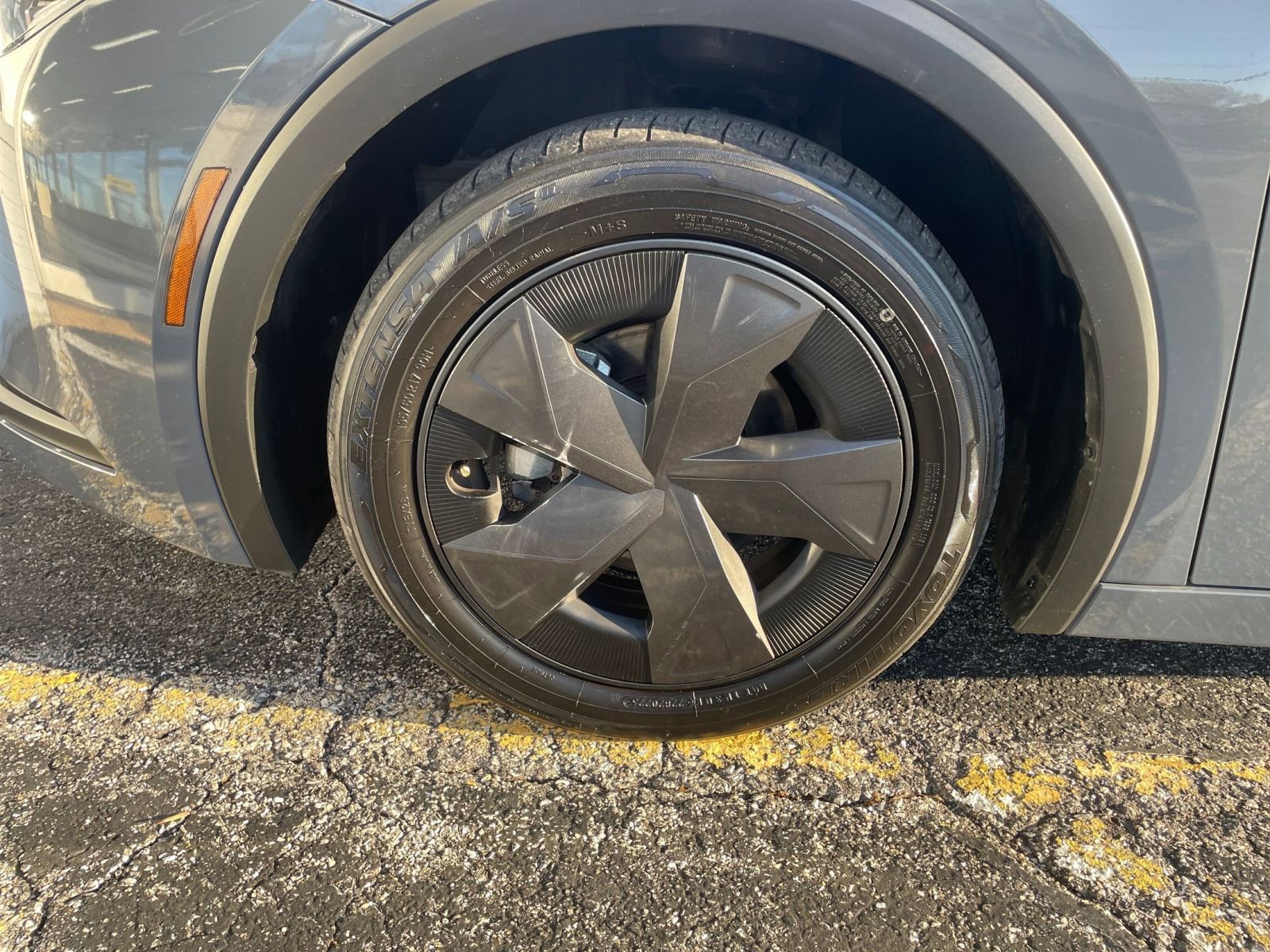 Used 2025 Toyota Prius LE image 28