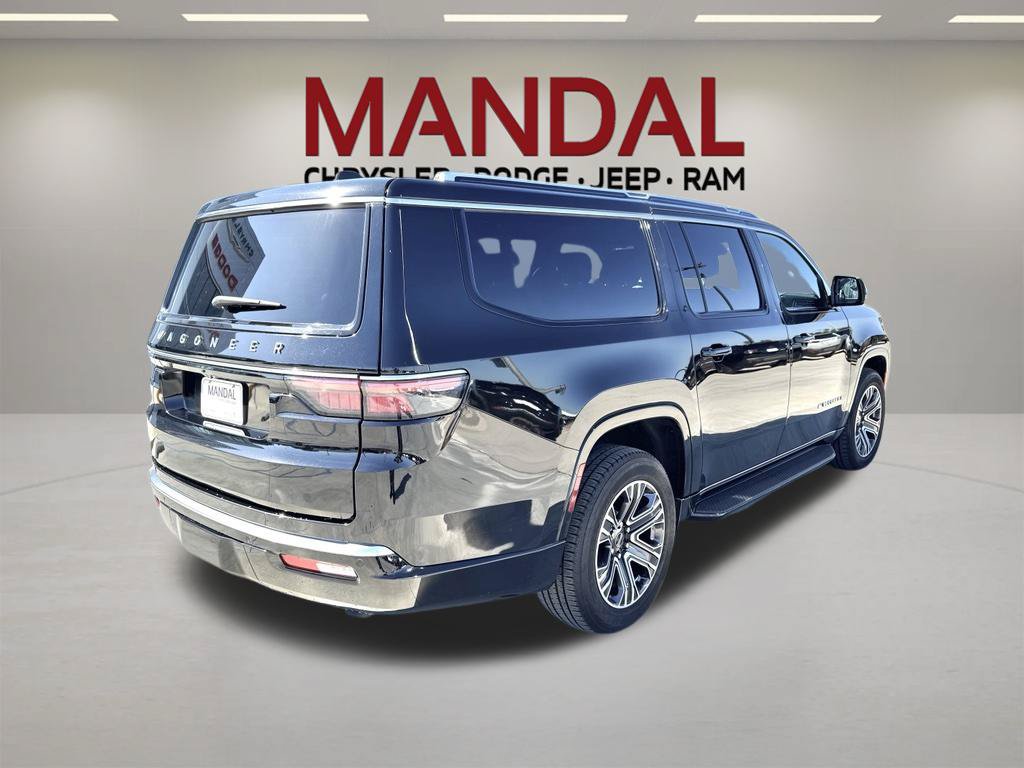 Used 2025 Jeep Wagoneer L Series II w/ 8-pass Seating Package AWD/4WD image 5