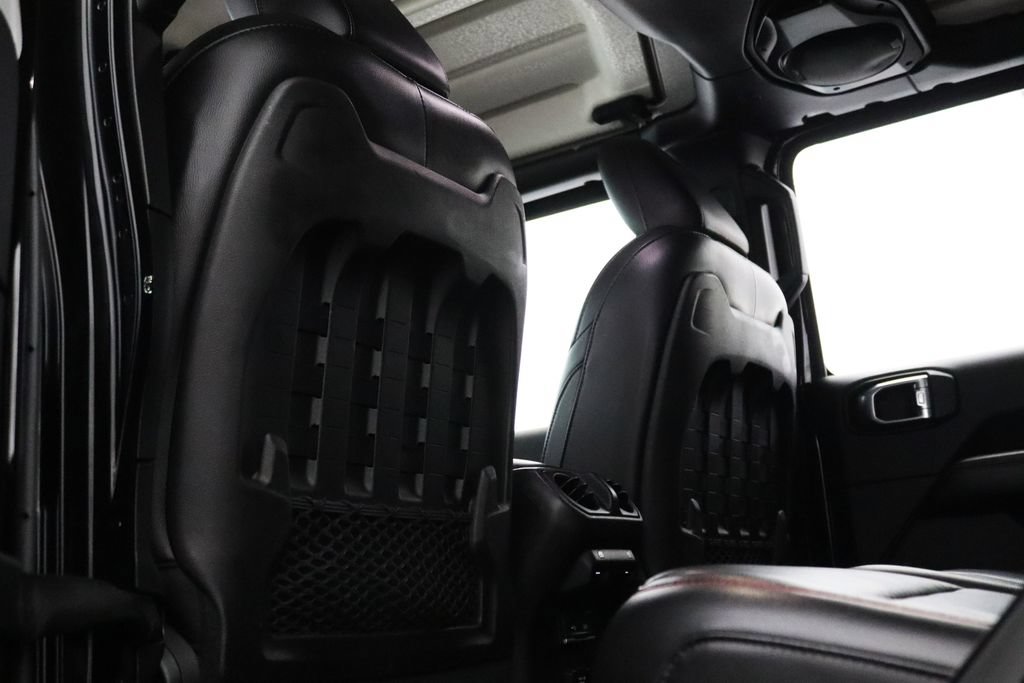 Used 2018 Jeep Wrangler Unlimited Rubicon AWD/4WD image 14