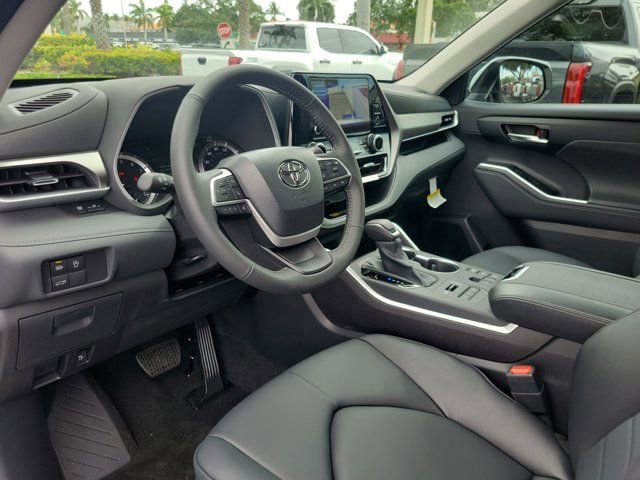 New 2026 Toyota Highlander XLE AWD/4WD image 10