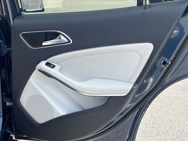 Used 2020 Mercedes-Benz GLA 250 w/ Premium Package image 23