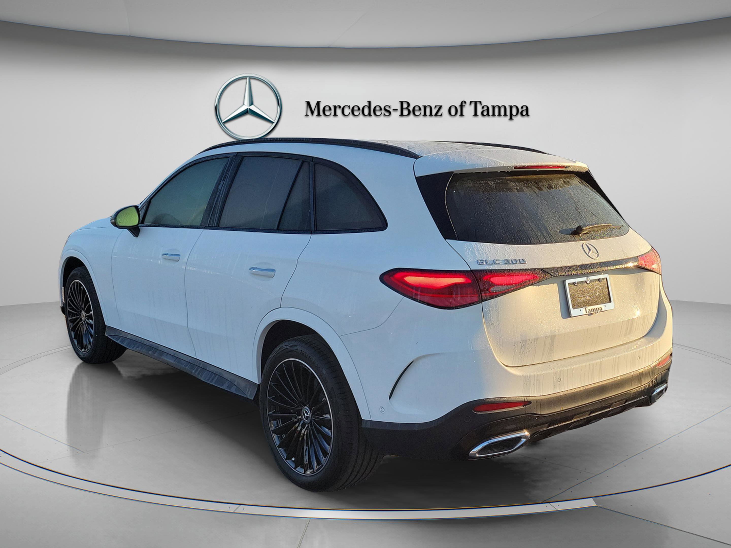 Certified 2026 Mercedes-Benz GLC 300 image 2