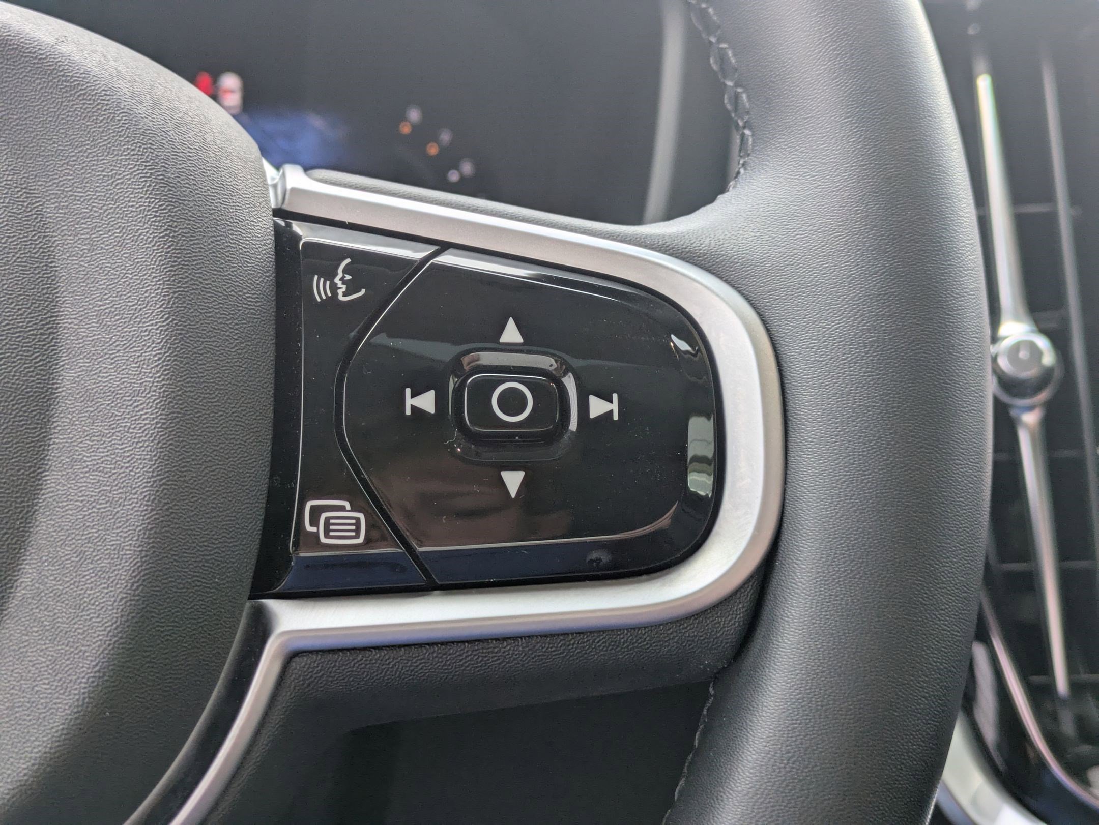 Used 2025 Volvo V60 B5 Cross Country Plus AWD/4WD image 19