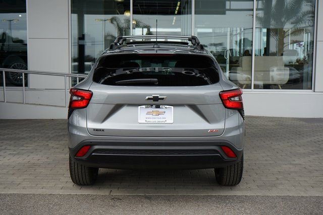 New 2026 Chevrolet Trax RS w/ Sunroof Package image 7