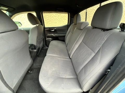 Used 2019 Toyota Tacoma TRD Sport AWD/4WD image 25