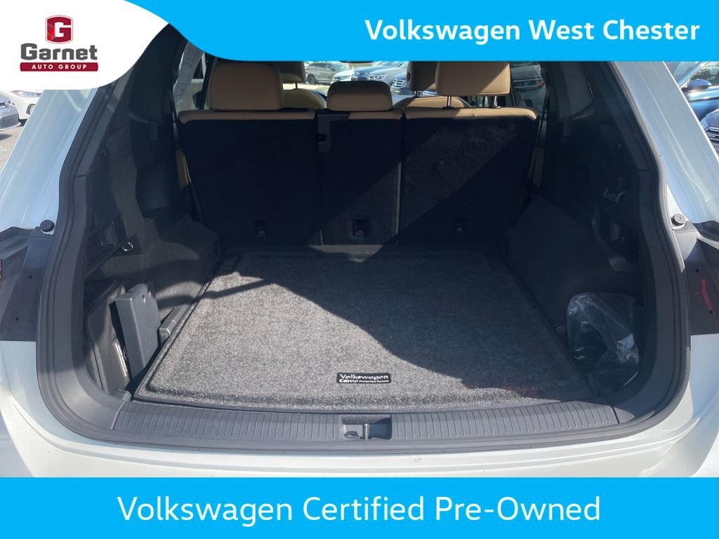 Certified 2024 Volkswagen Tiguan SE R-Line AWD/4WD image 24