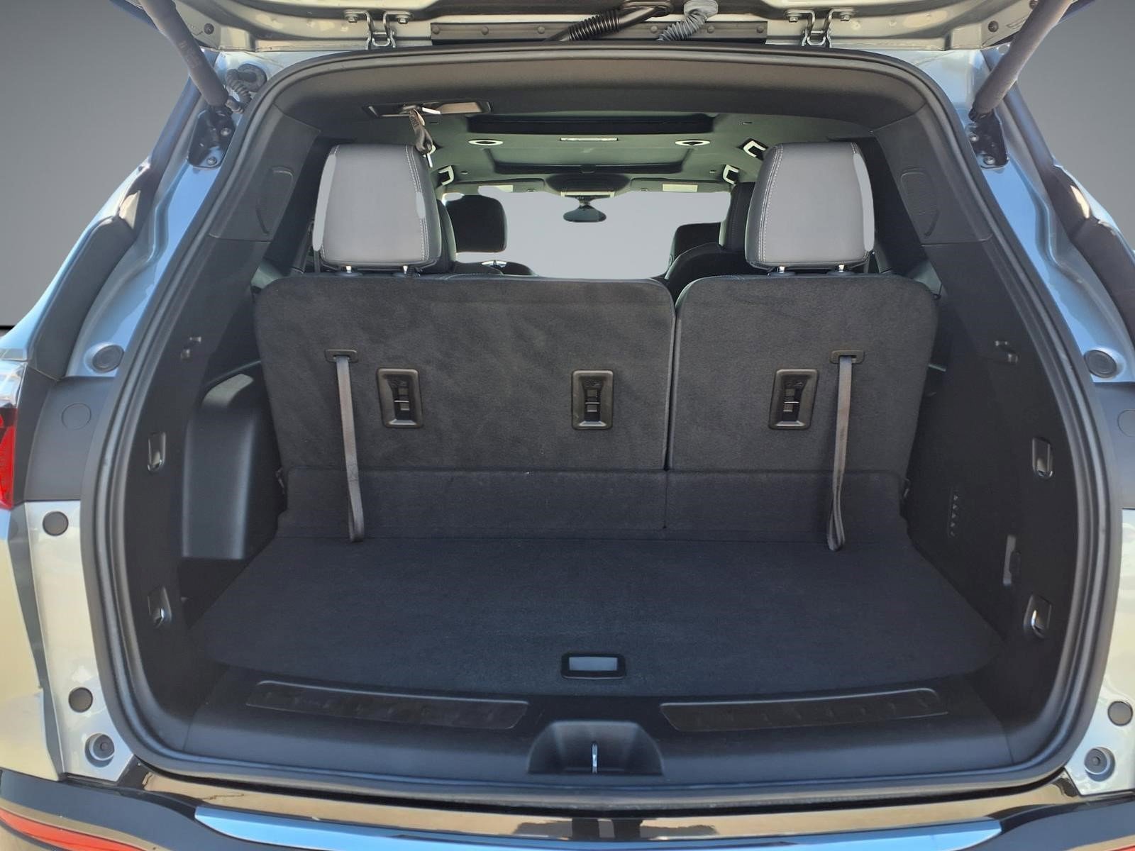 Used 2023 Buick Enclave Essence w/ Experience Buick Package FWD image 15