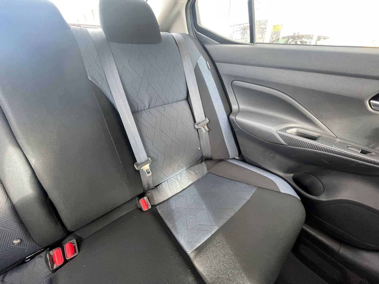 Used 2025 Nissan Versa SV image 35