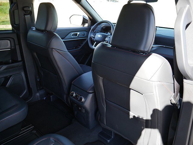 New 2025 Ford Explorer ST image 31