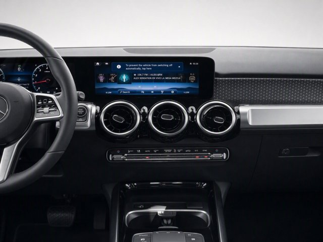 Used 2026 Mercedes-Benz GLB 250 image 24