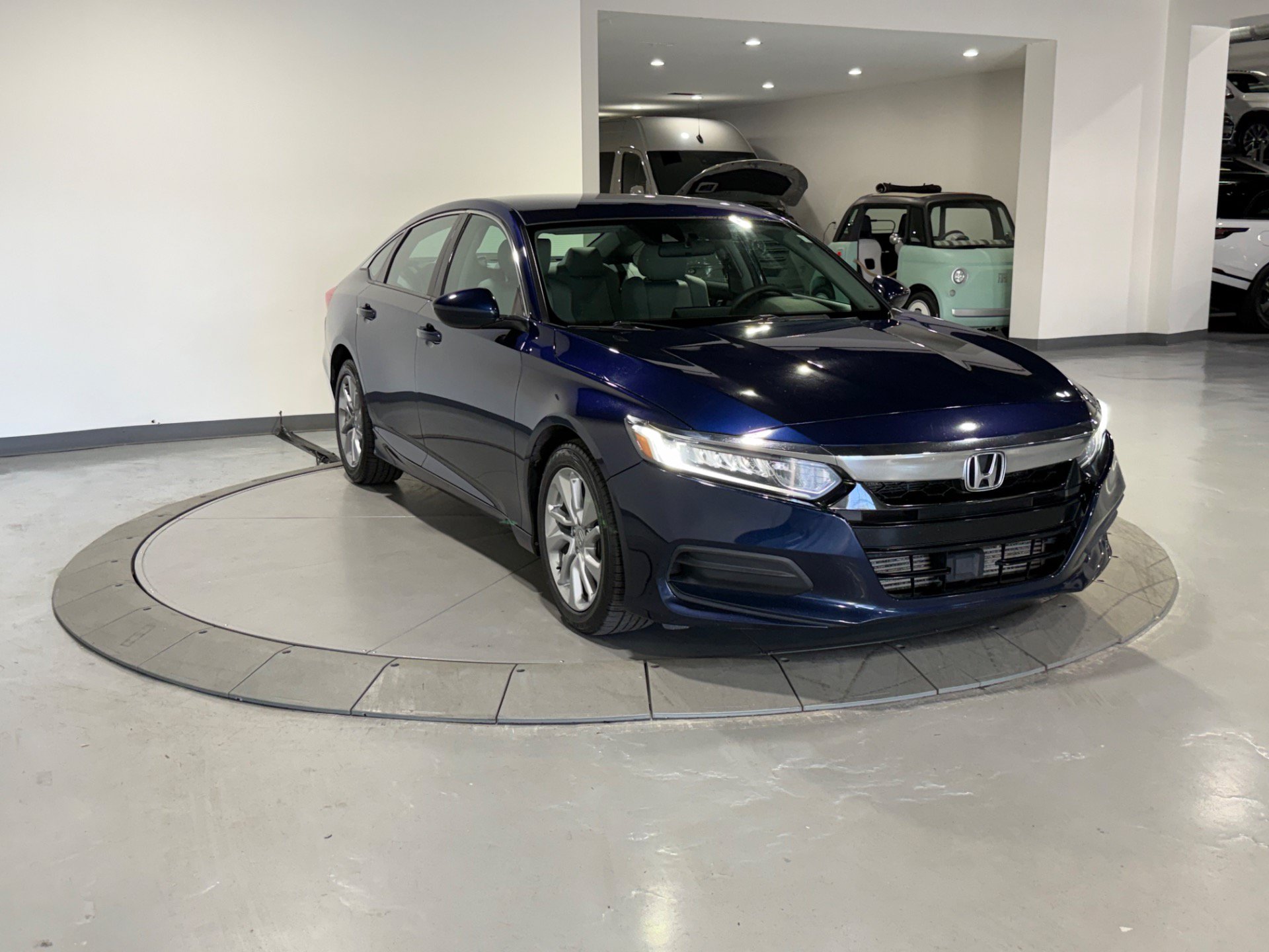 Used 2018 Honda Accord LX image 5