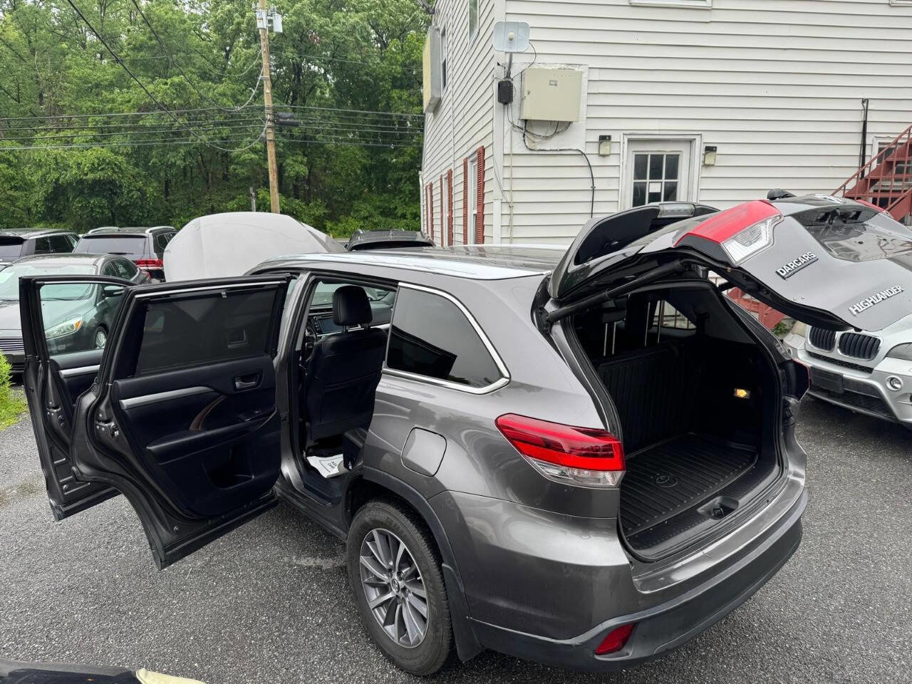 Used 2019 Toyota Highlander XLE image 8