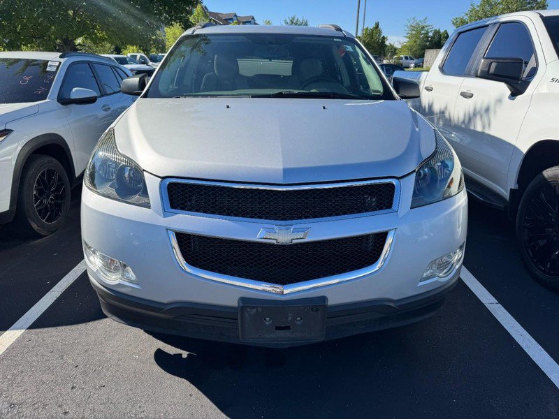 Used 2011 Chevrolet Traverse LS FWD image 2