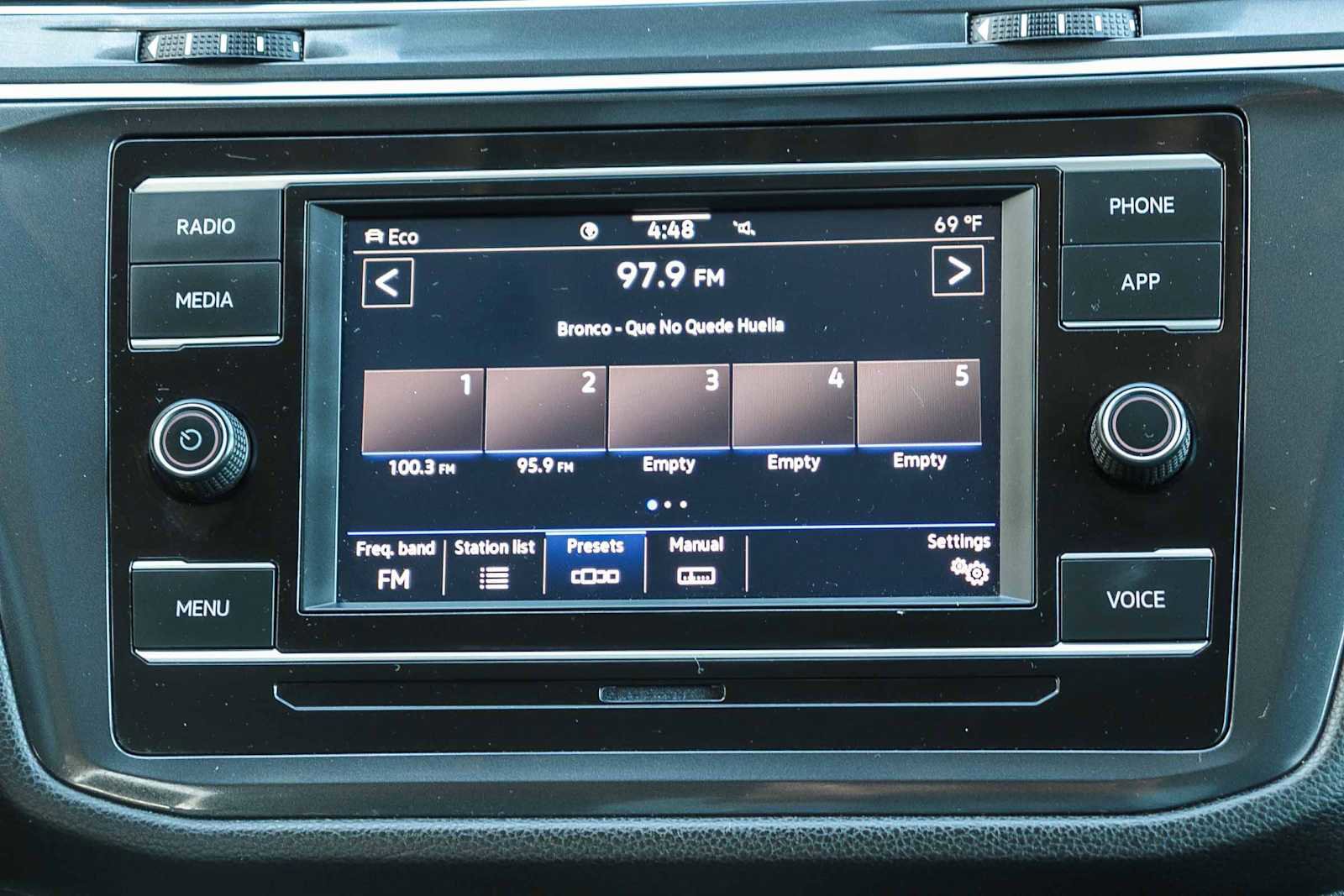 Used 2024 Volkswagen Tiguan S image 15