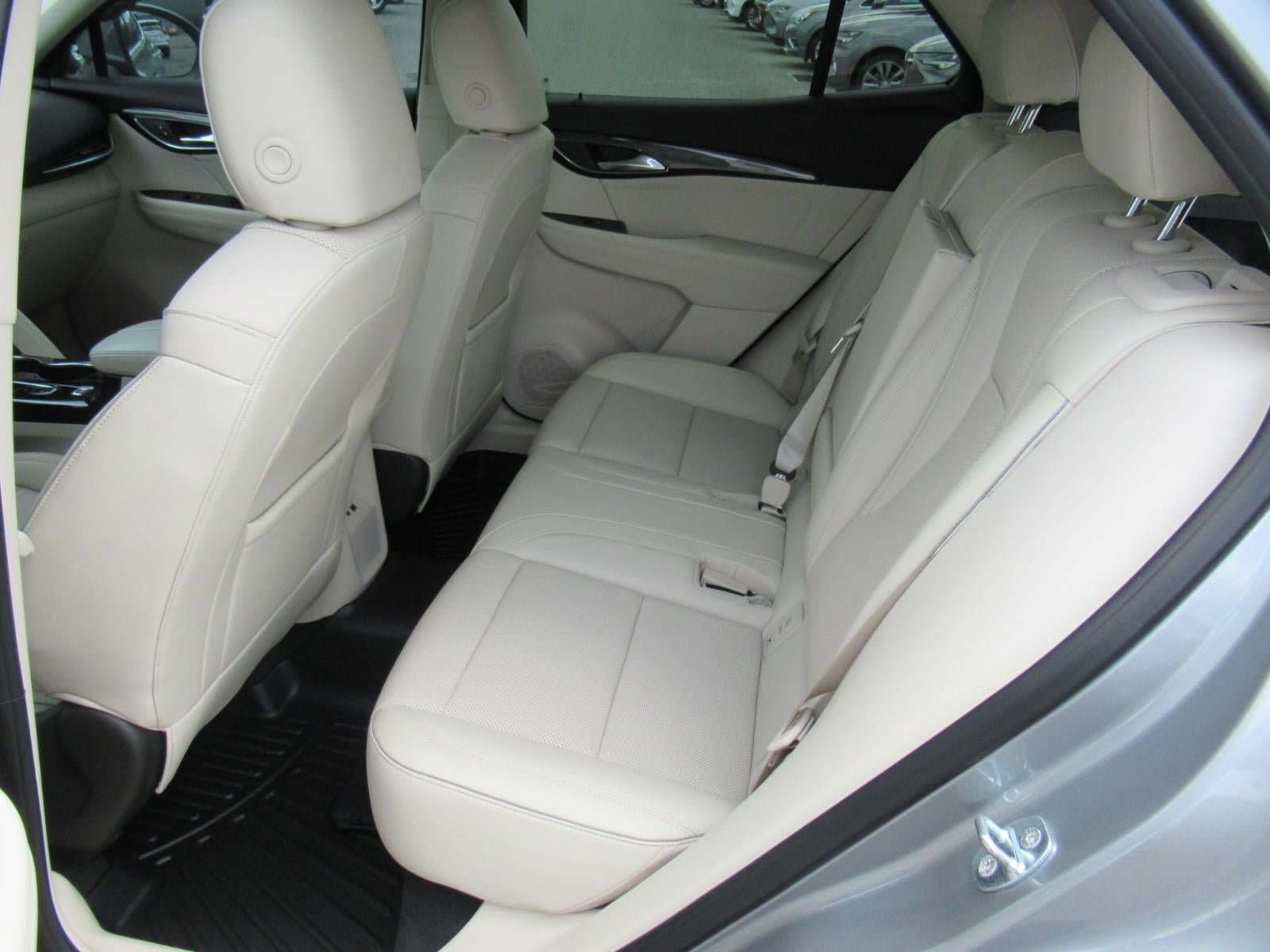 Used 2023 Buick Envision Essence AWD/4WD image 31