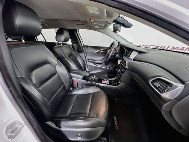 Used 2017 INFINITI QX30 Premium w/ Navigation Package FWD image 37
