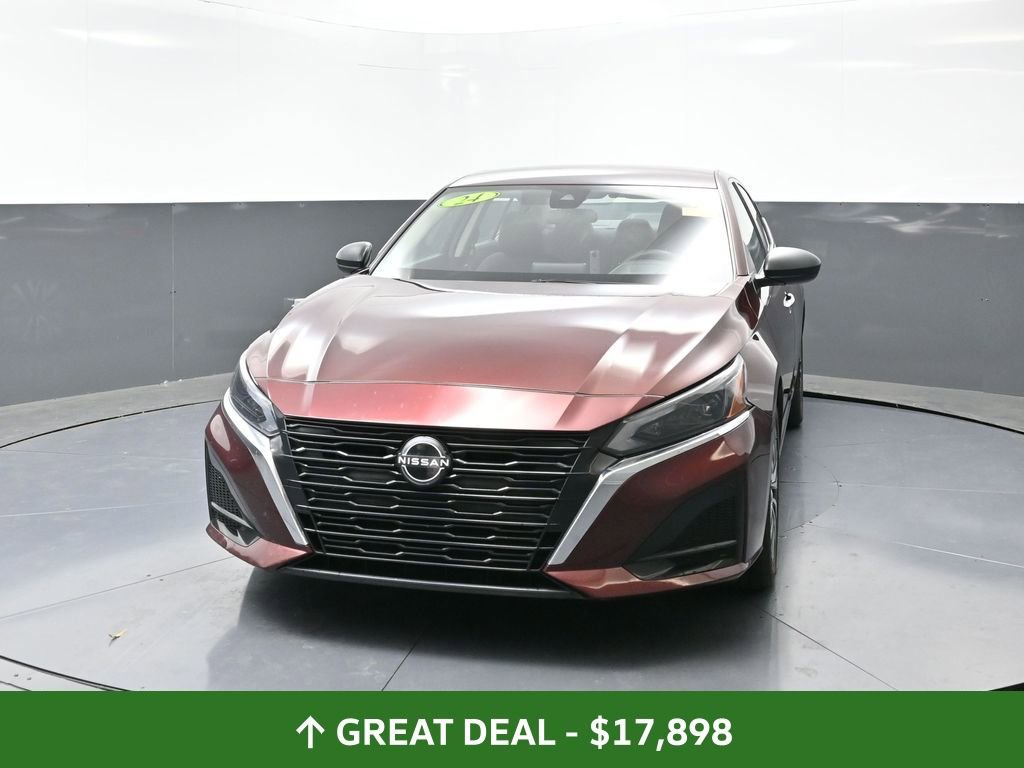 Used 2024 Nissan Altima 2.5 SV image 8