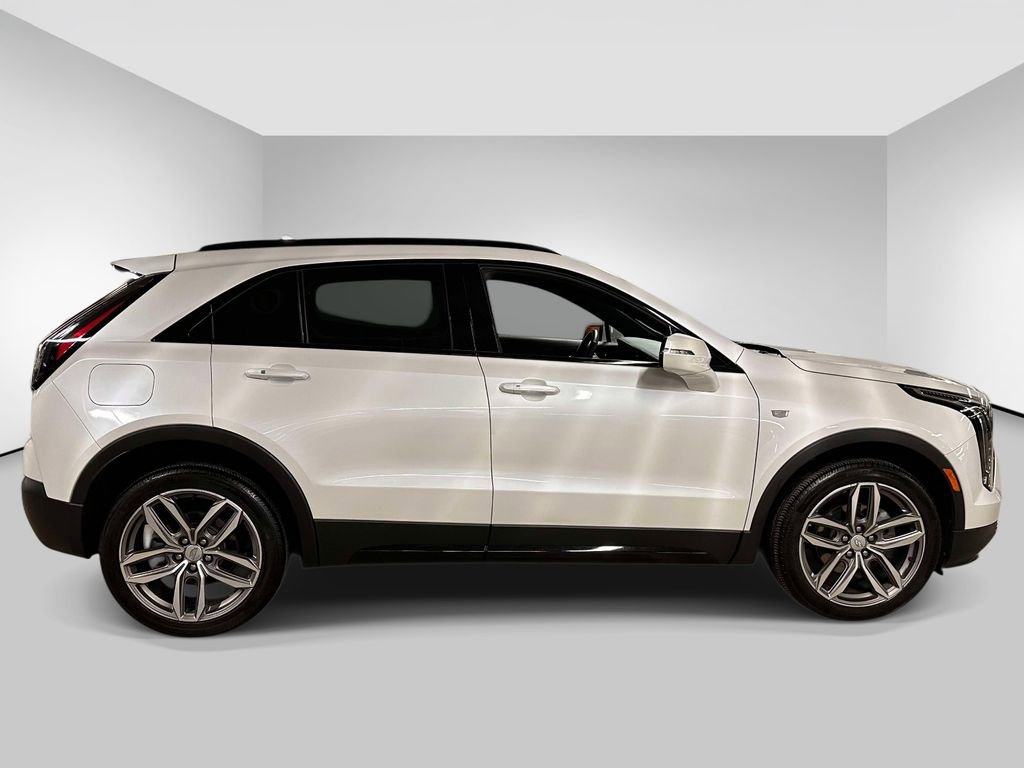 Used 2023 Cadillac XT4 Sport w/ Cold Weather Package AWD/4WD image 6