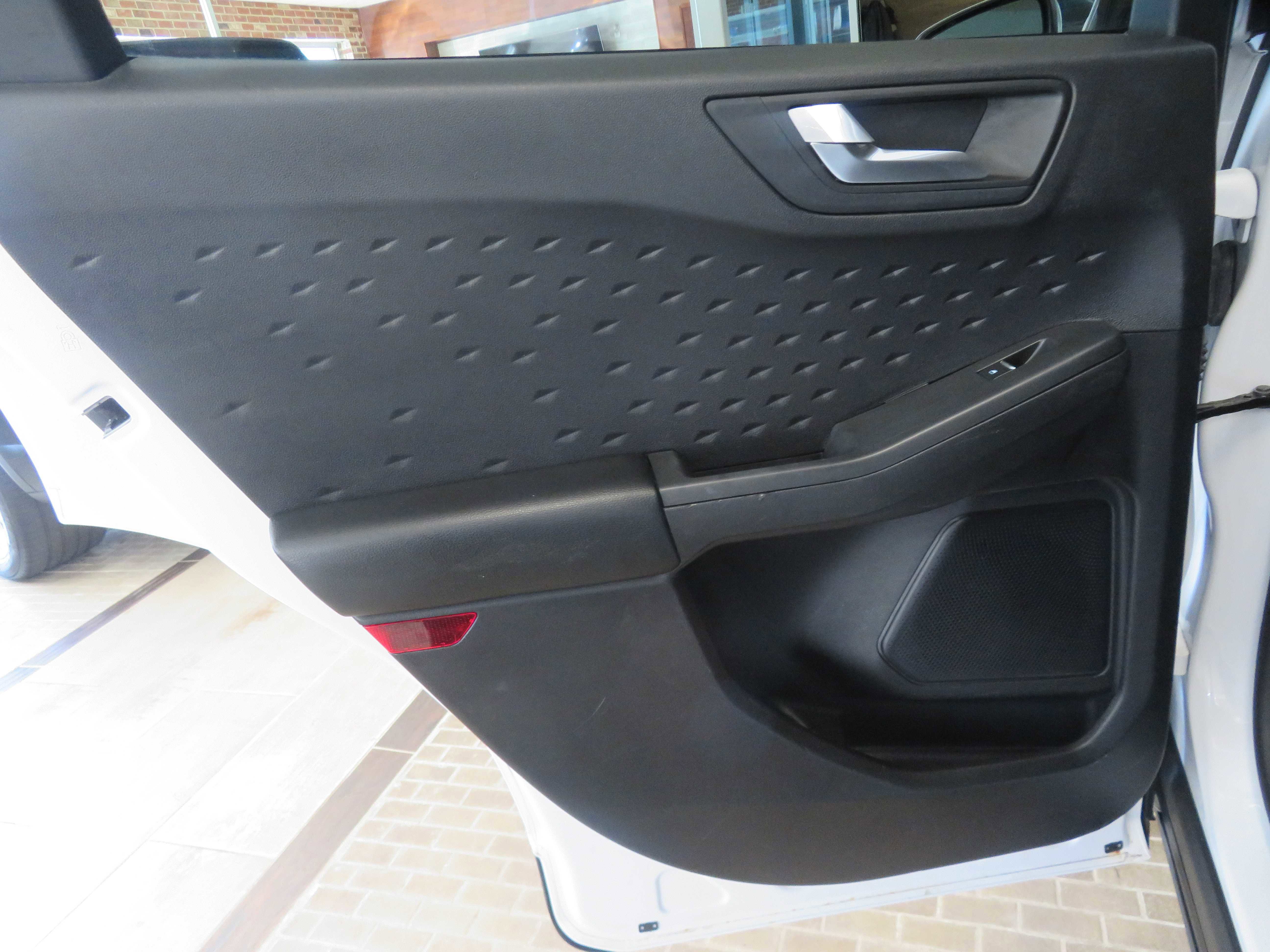 Used 2020 Ford Escape SEL image 16