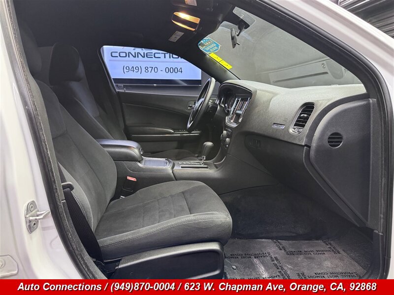Used 2011 Dodge Charger SE RWD image 7