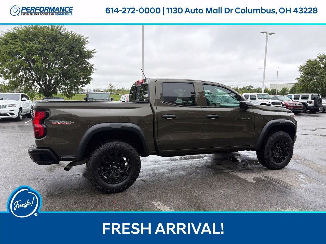 Used 2024 Chevrolet Colorado Trail Boss w/ Technology Package AWD/4WD image 13