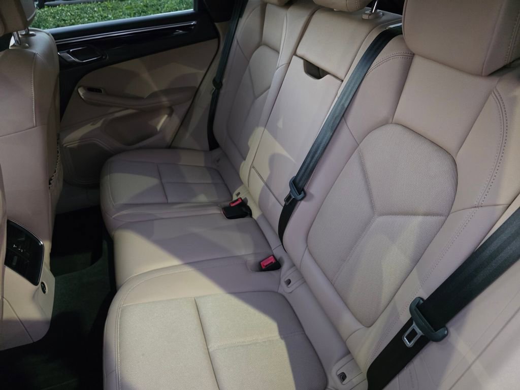 Used 2024 Porsche Macan S image 14