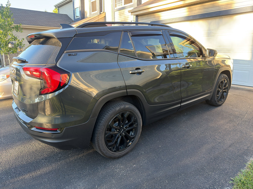 Used 2019 GMC Terrain SLT w/ Preferred Package AWD/4WD image 3