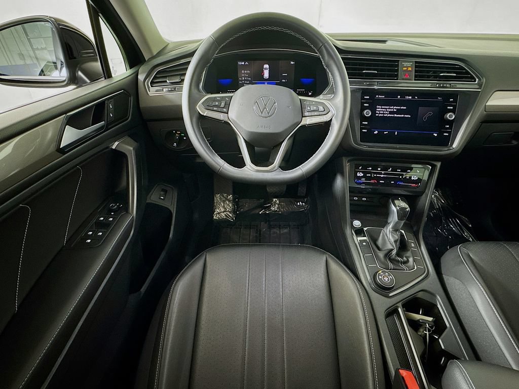 Used 2022 Volkswagen Tiguan SE AWD/4WD image 21