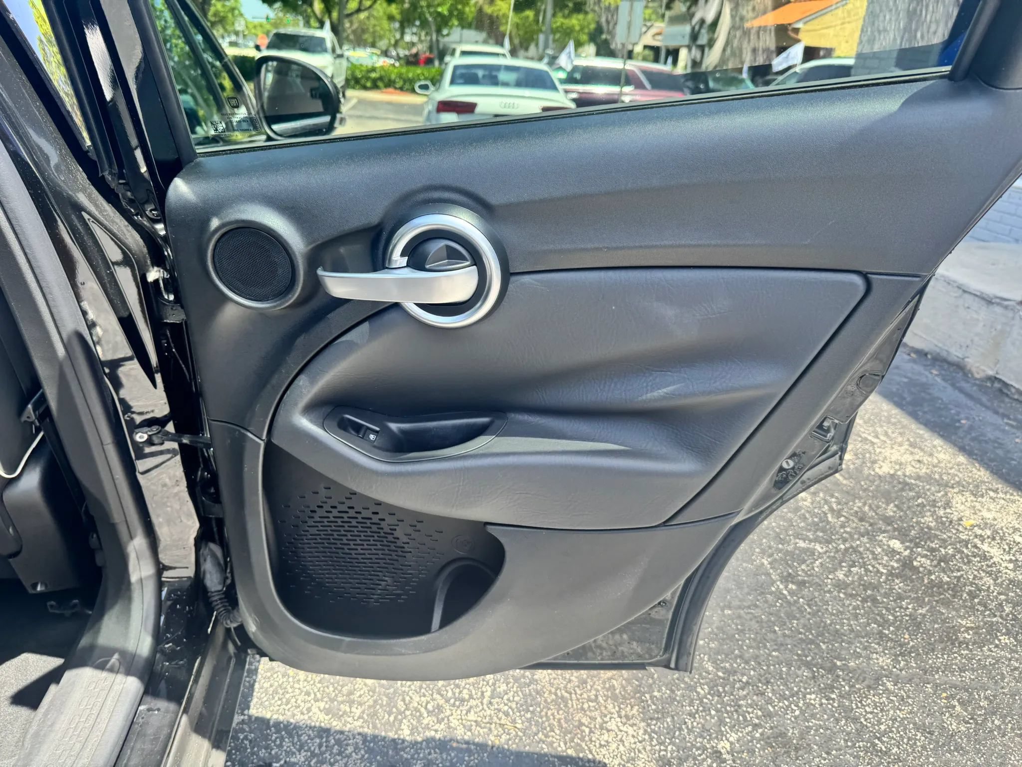 Used 2017 FIAT 500X Lounge w/ Lounge Premium Package (FWD) image 30