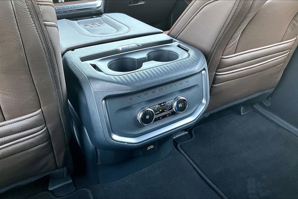 Used 2025 Ford Expedition King Ranch image 34