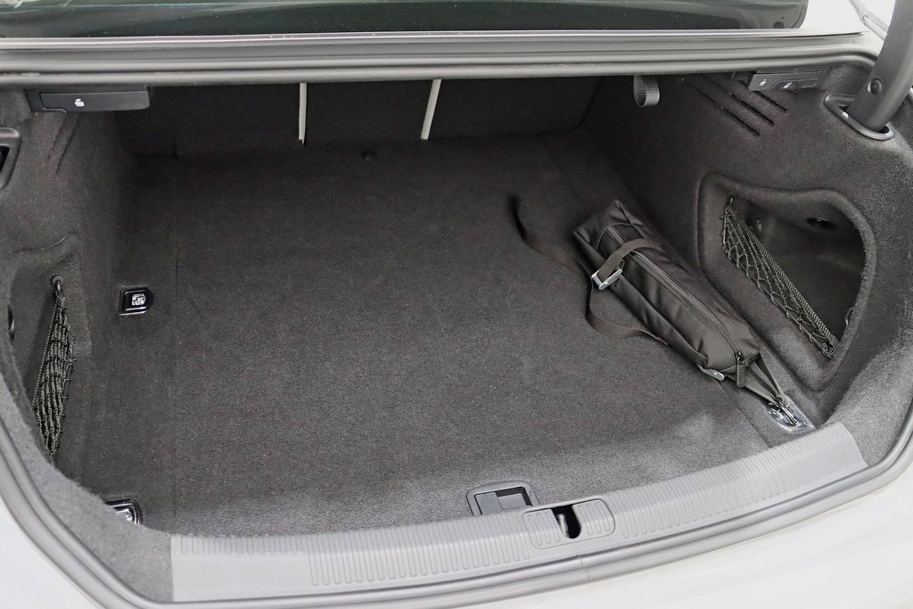 Used 2021 Audi RS 5 w/ Black Optic Carbon Package image 38